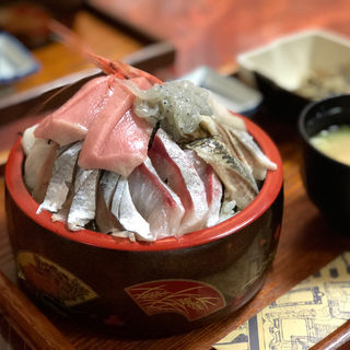 海鮮丼(旬菜 茶々や)