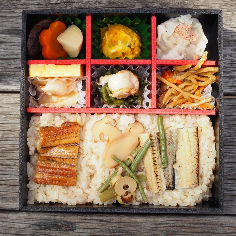 四季の幕の内 津軽の秋(駅弁屋 祭 )