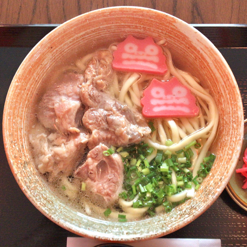 沖縄そば(レギュラー)(沖縄食堂 にらいかない)