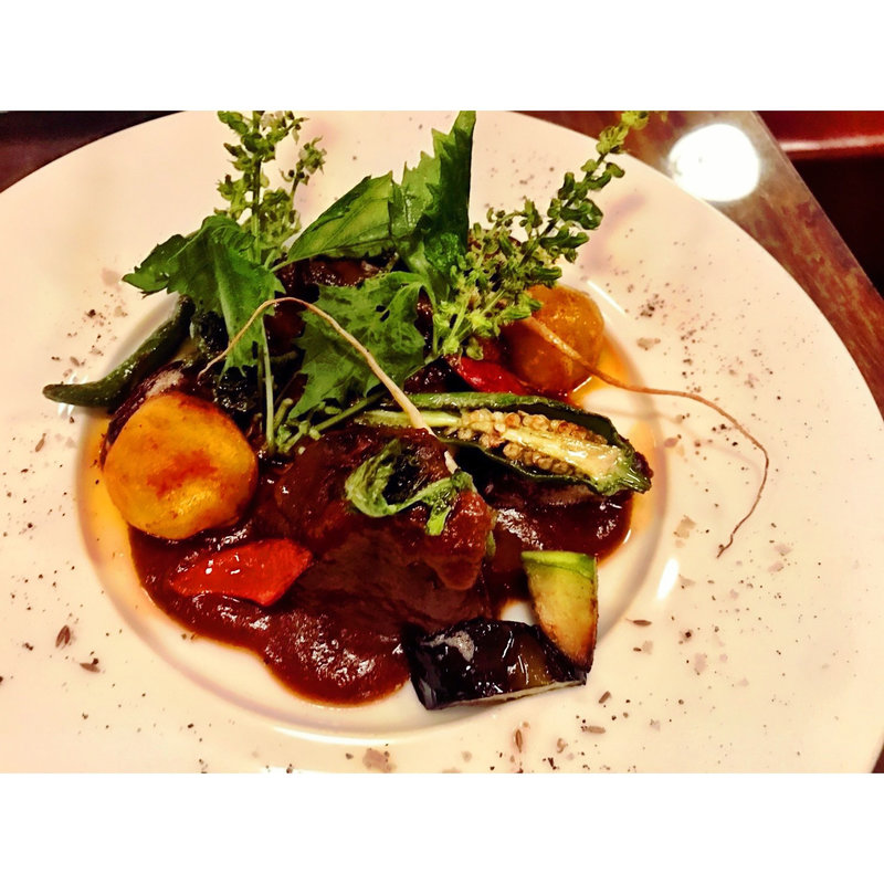 牛ほほ肉の赤ワイン煮込み(ビストロポワソンルージュ)