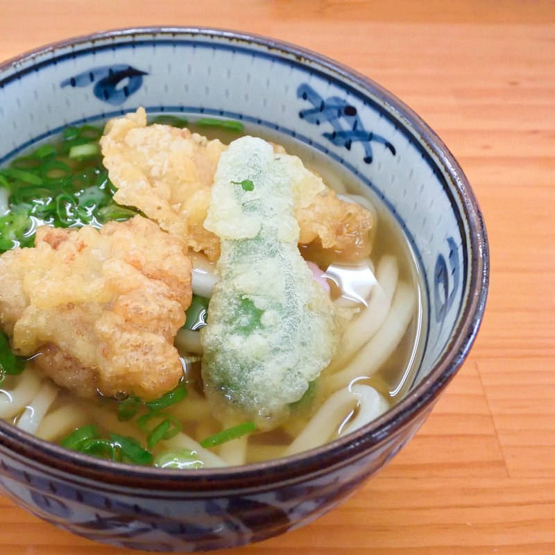 かしわ天うどん（かけうどん+かしわ天ハーフ）(羽立 （はりゅう）)