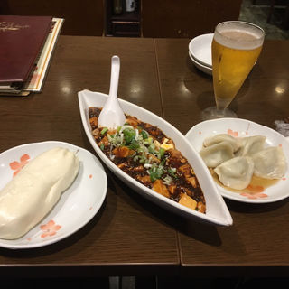 麻婆豆腐と中華パン(謝謝 南口店)
