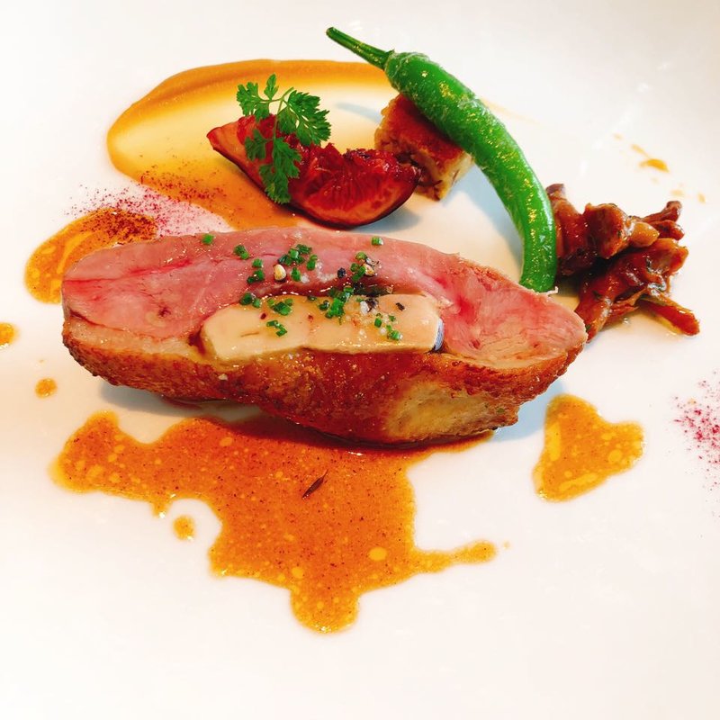 鴨肉とフォアグラのソテー(タテルヨシノ)