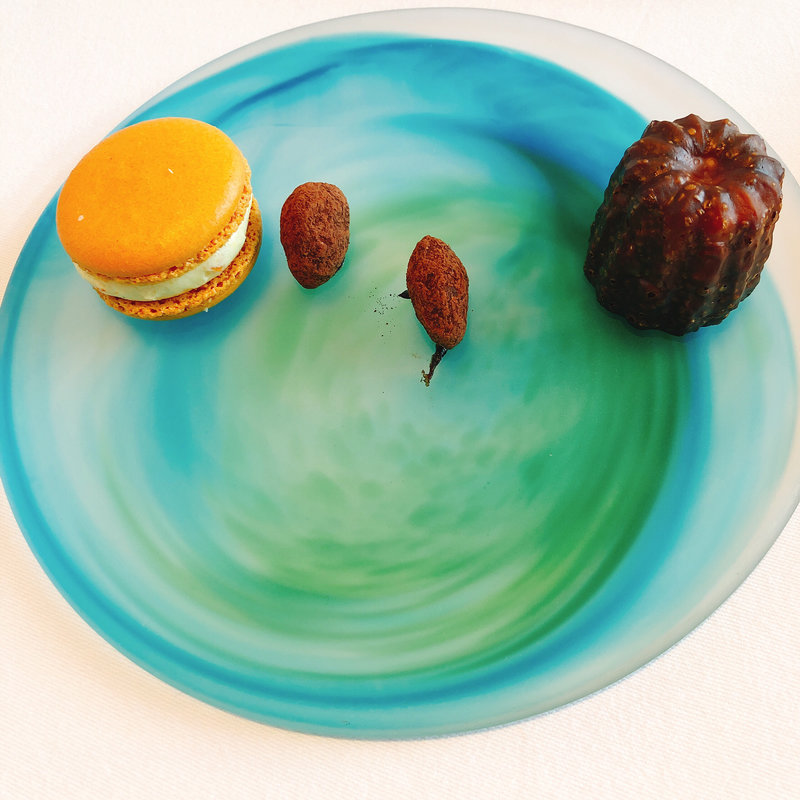 小菓子(タテルヨシノ)