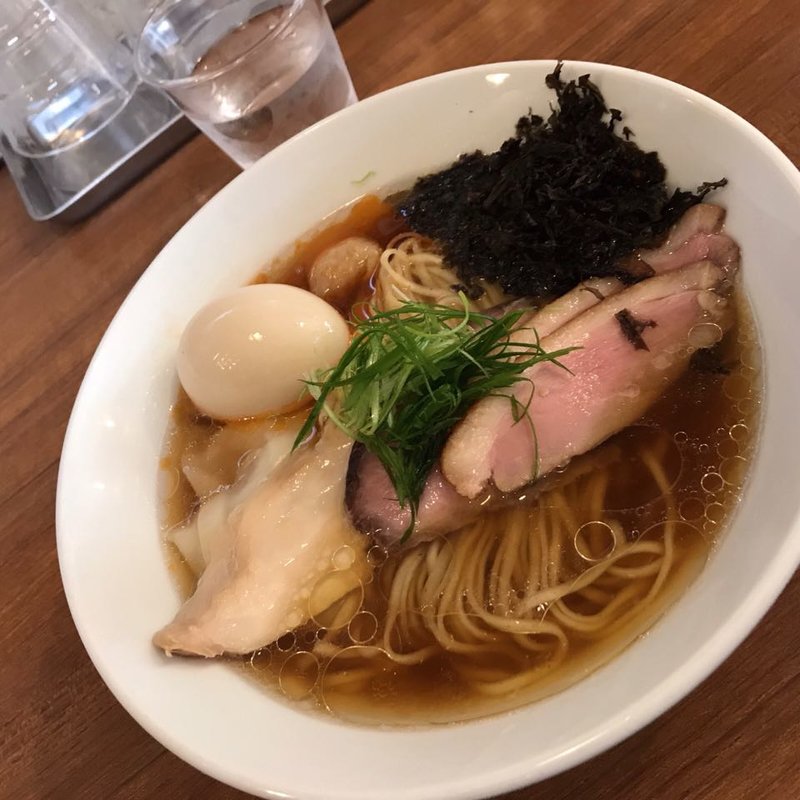 鶏豚海鮮の醤油らぁ麺  特製トッピング(らぁ麺 川たか)