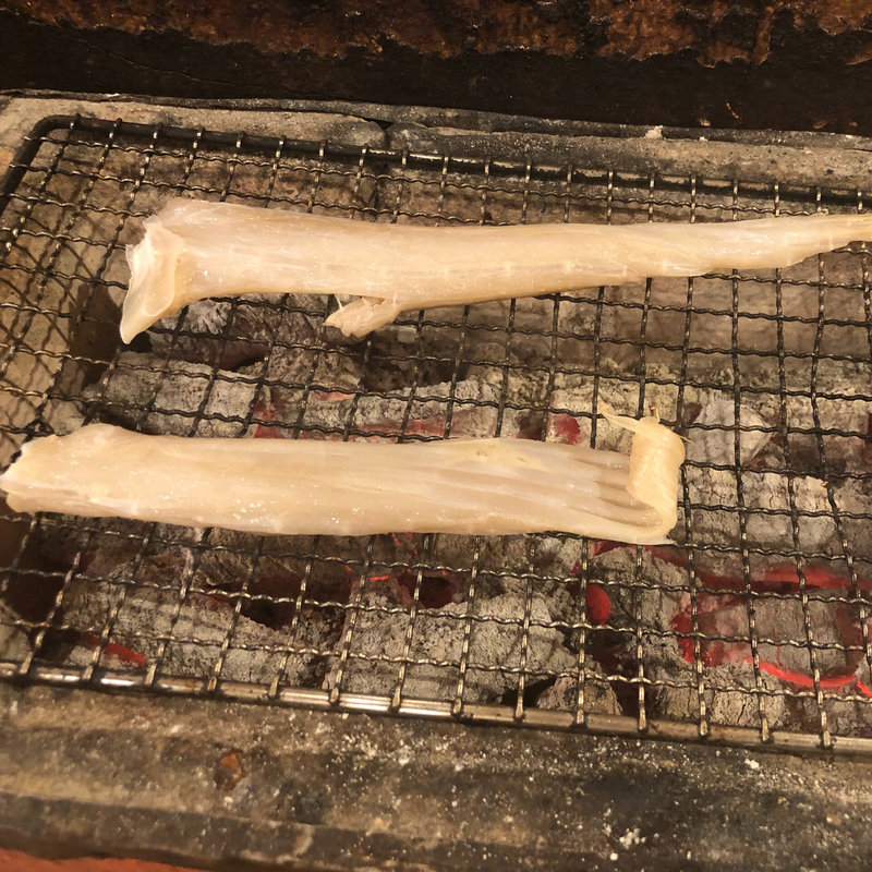 生干しエイヒレ(トロ函)