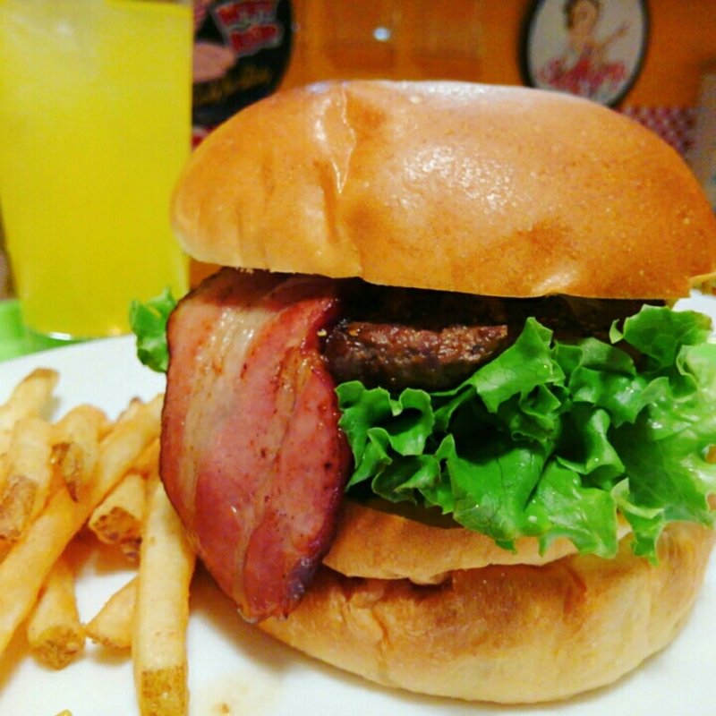 ベーコンバーガー(アメリカンポップカフェ ビッグベリーマン 東大阪店)