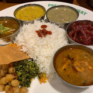 ポンガラプレート(ポンガラカレー大手町プレイス店)