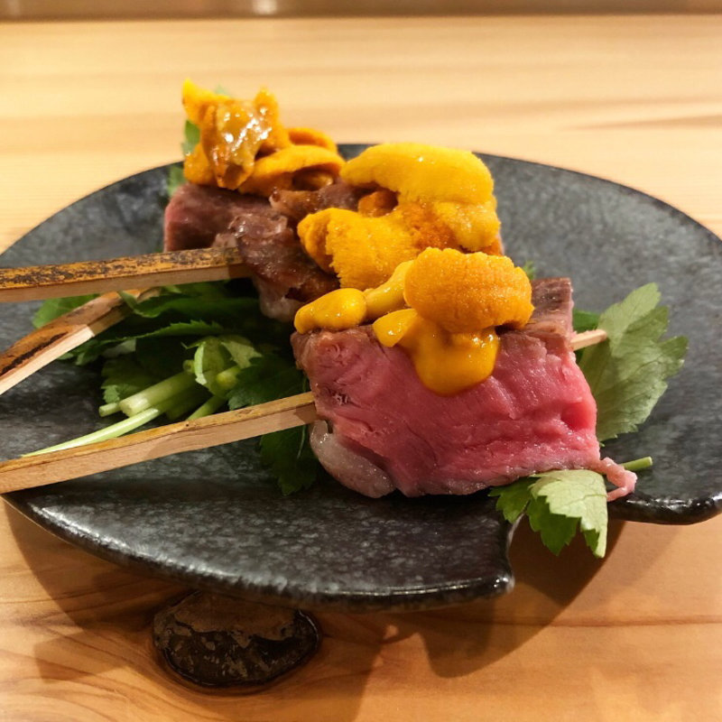 レアロース串焼 うにのせ(炭焼ひばち)