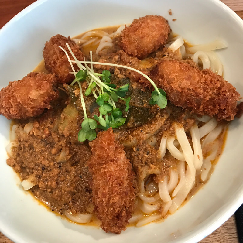 牡蠣フライカレーうどん(侍．うどん)