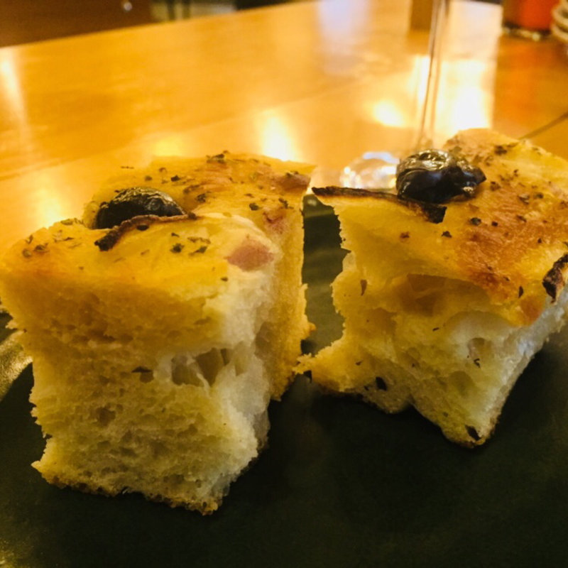 フォカッチャ(ピッツェリア エ トラットリア スペッソ)