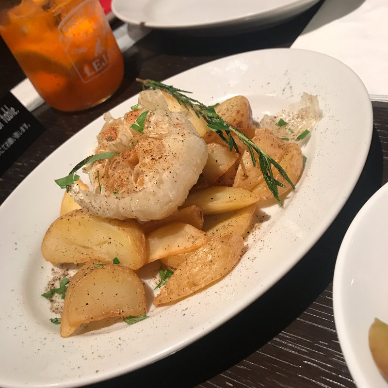 にんにくのフライドポテト(Pizzeria&Bar LOGIC 本町)