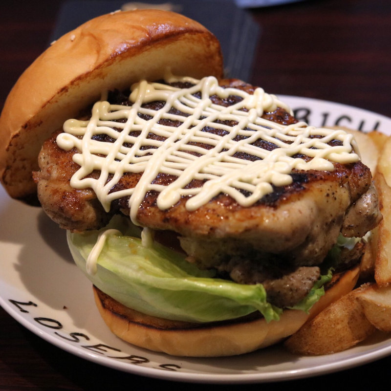 ケイジャンチキンバーガー(アイリッシュ・パブ・ルーザーズ)