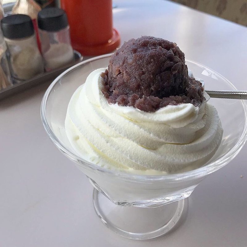 あんソフト(マルカンビル大食堂)