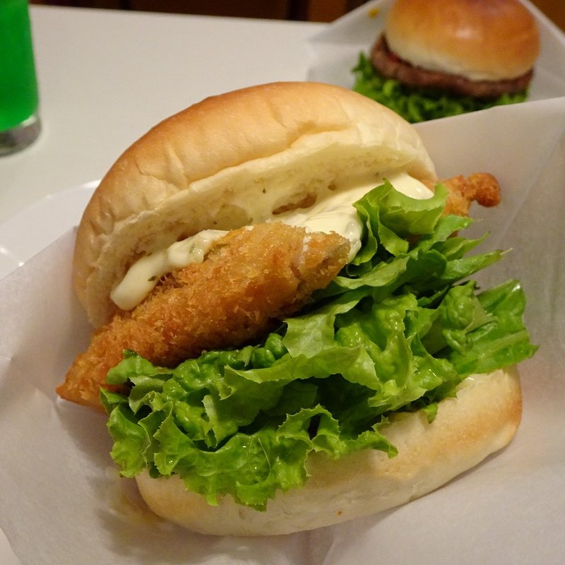 ジュニアバーガー（フィッシュバーガー）(アメリカンポップカフェ ビッグベリーマン 東大阪店)