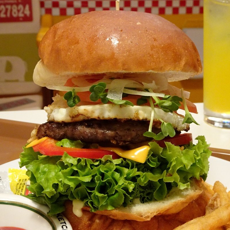 フレフレバーガー＋エッグ(アメリカンポップカフェ ビッグベリーマン 東大阪店)