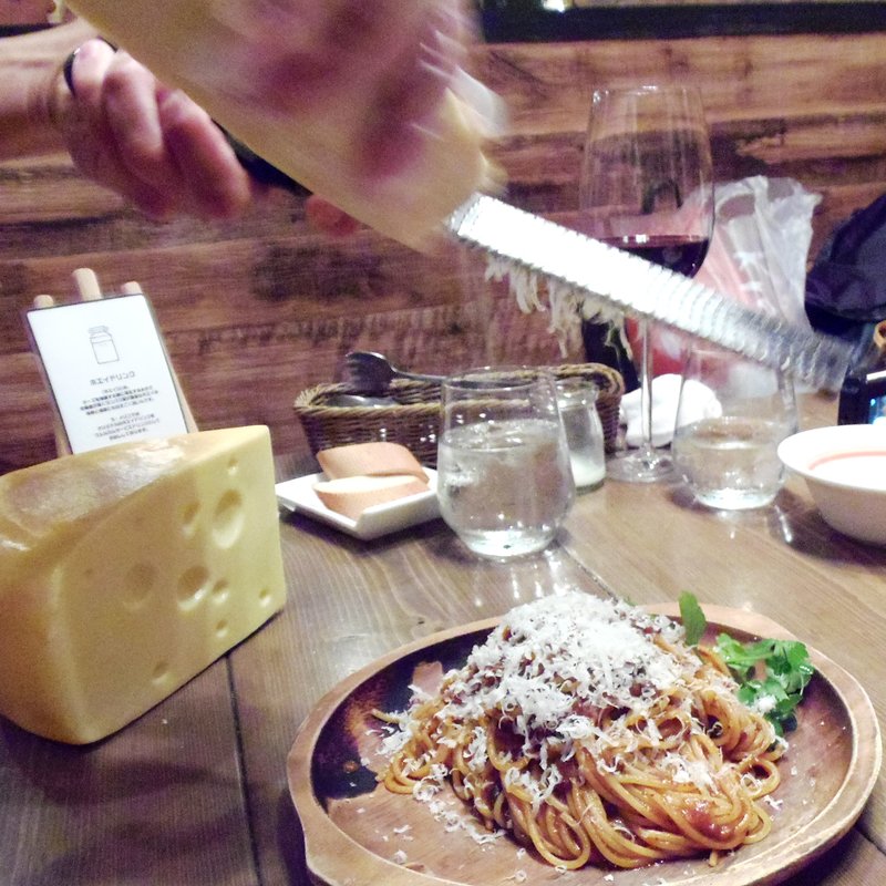 ふわふわチーズの山小屋W(ホワイト)ボロネーゼ(Cheese Cheers Cafe 三宮)