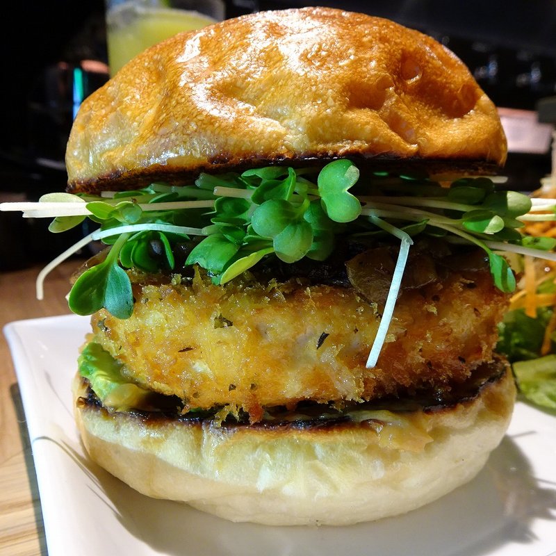 豆腐ステーキバーガー(クラフトバーガー 堂島)