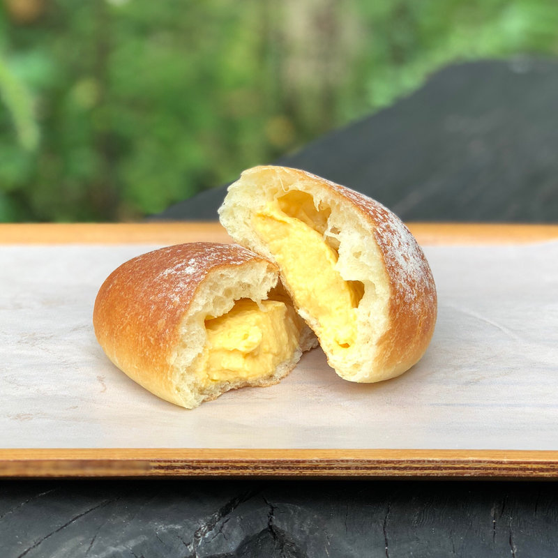 プレミアムくりーむぱん(ダーシェンカ 蔵)