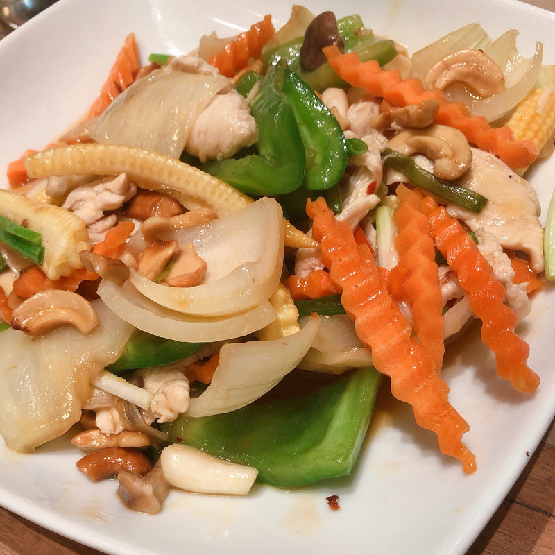 チキンのカシューナッツ炒め(URVAN FOOD)