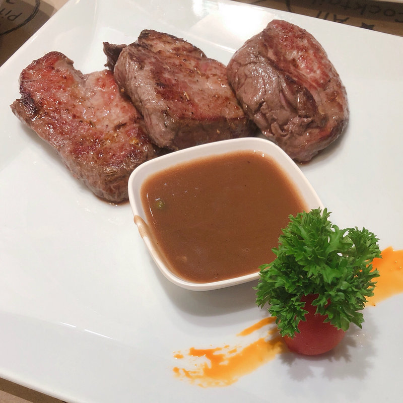 オリジナル ステーキ(URVAN FOOD)