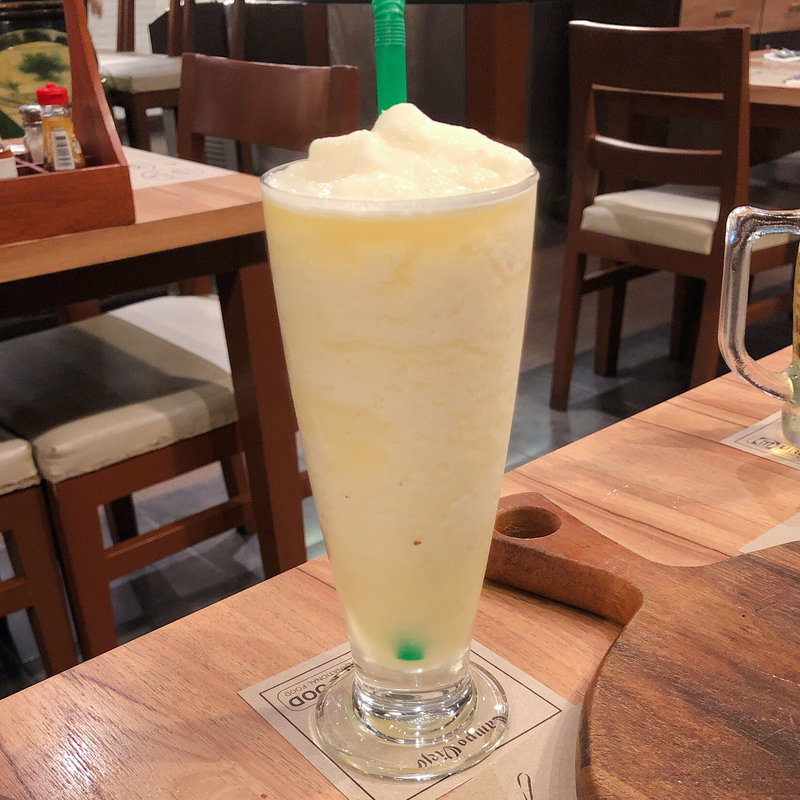 パイナップルスムージー(URVAN FOOD)