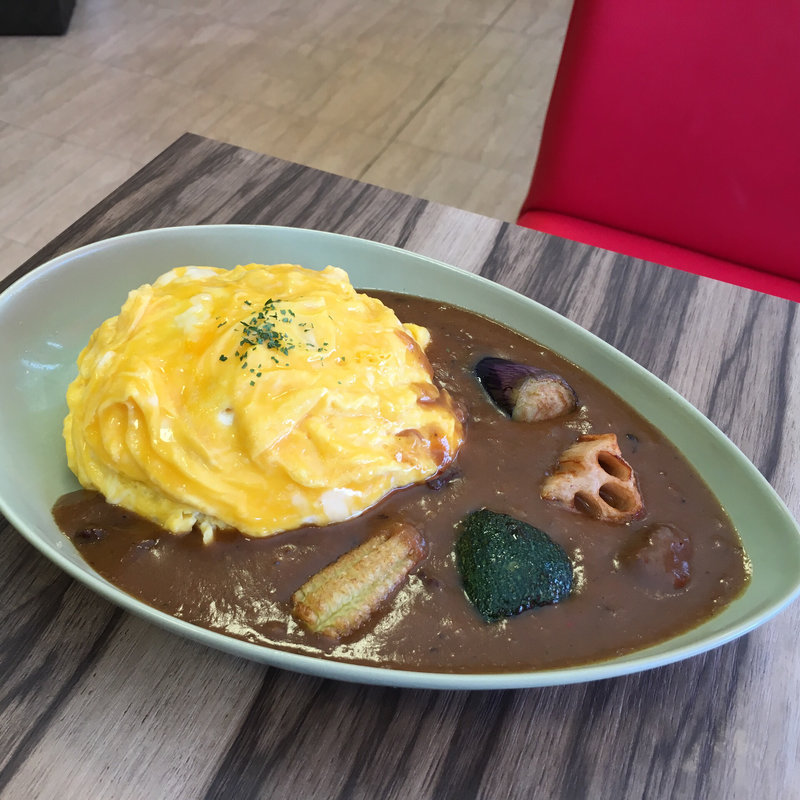 オムカレー(カフェ＆カレー茶伽蔵 京都寺町店 )