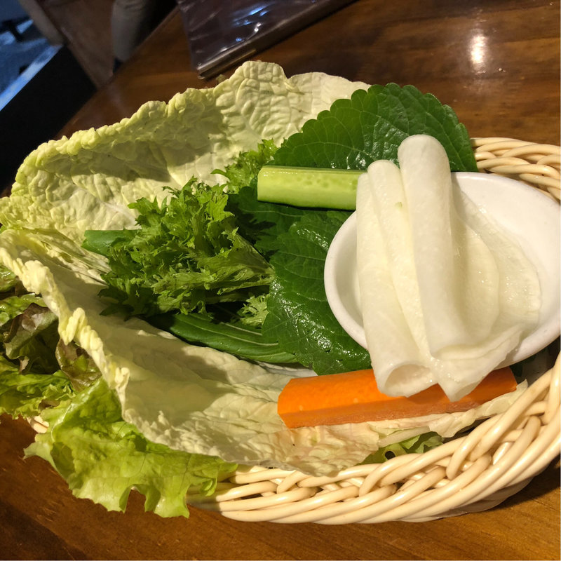 サンチュセット(炭火焼肉 一丁目)