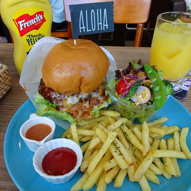 ハワイアンバーガープレート＋チーズ(グッドライフサーフダイナー)