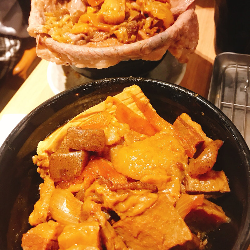 (肉めし 岡むら屋)