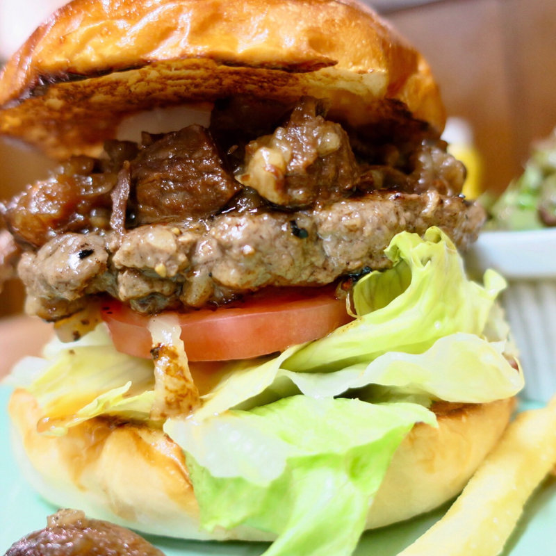 牛すじバーガー(香留壇)