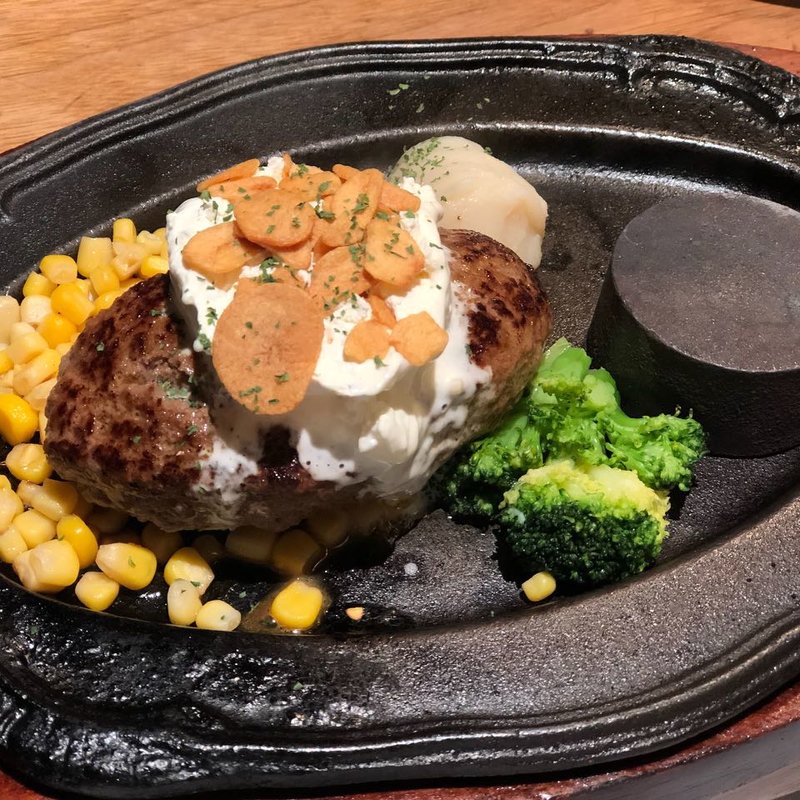 ガーリッククリームハンバーグ(STEAK HOUSE ギューギュー MASA)