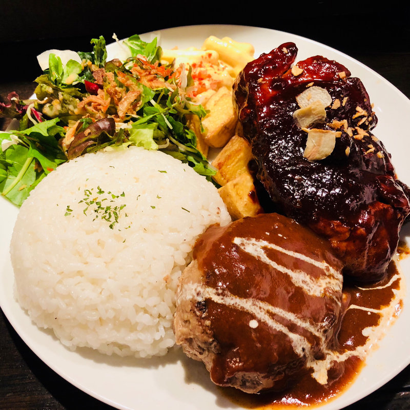 トンテキ&ハンバーグコンボ(獣肉酒場 山猫軒)