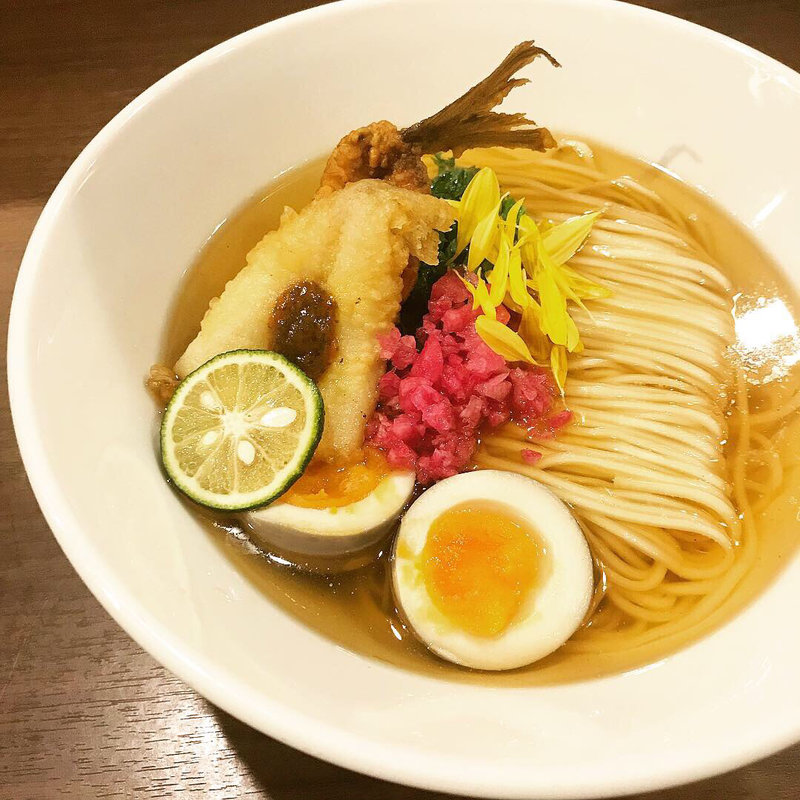 限定 秋刀魚と鯵の塩ラーメンfeatキノコご飯(八咫烏)