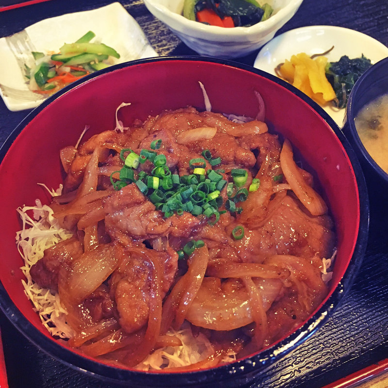 とんちゃん丼(よりあい処 つしま)