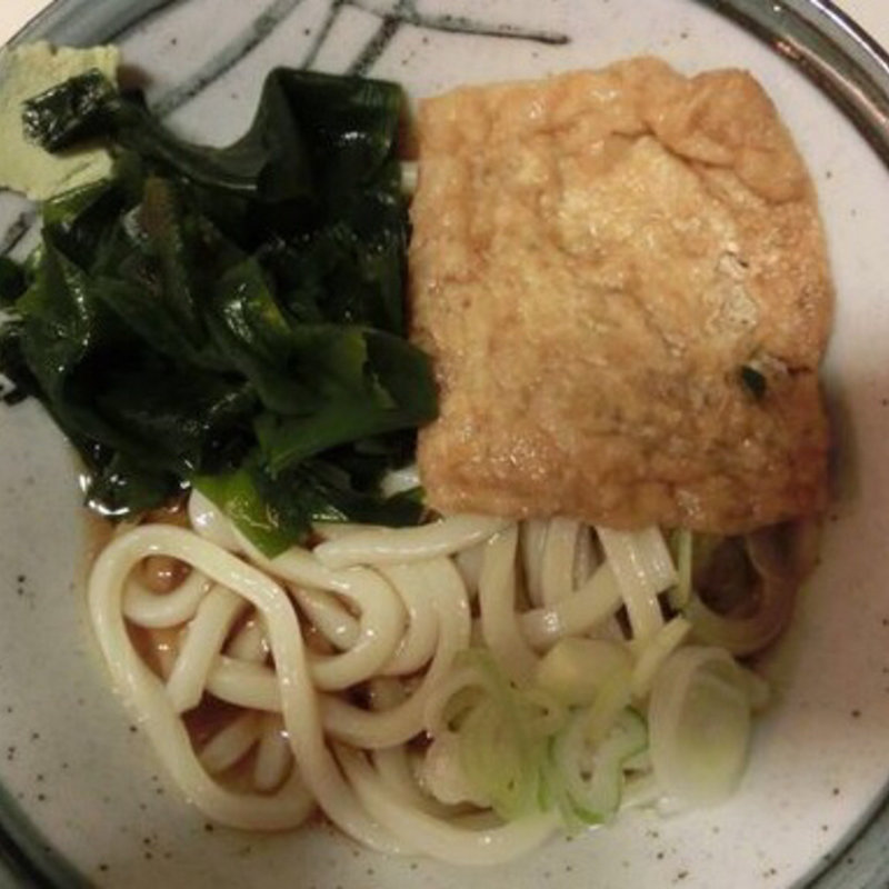 冷やしきつねうどん(星のうどん （ほしのうどん）)