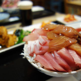海鮮丼 小(魚助食堂 福岡パルコ店)