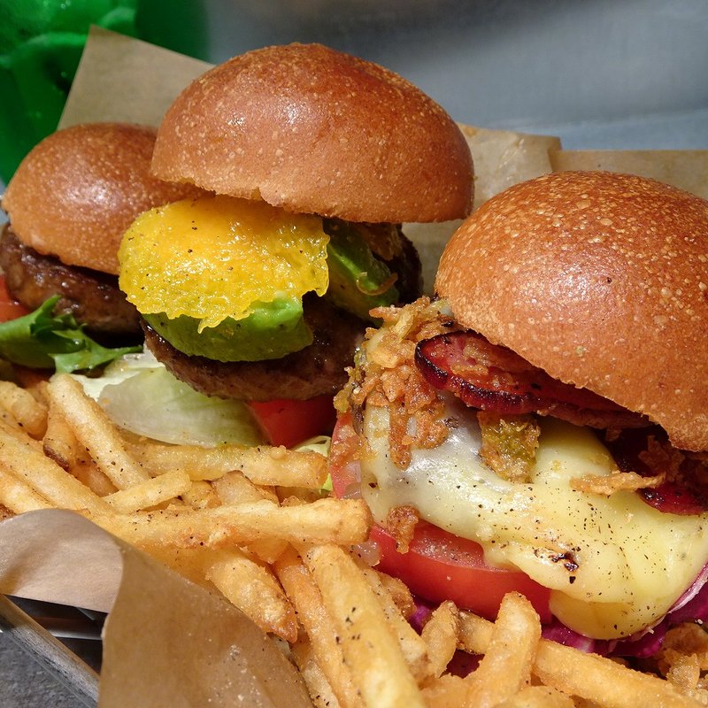 スライダーバーガー(J.S. BURGERS CAFE E-ma梅田店)
