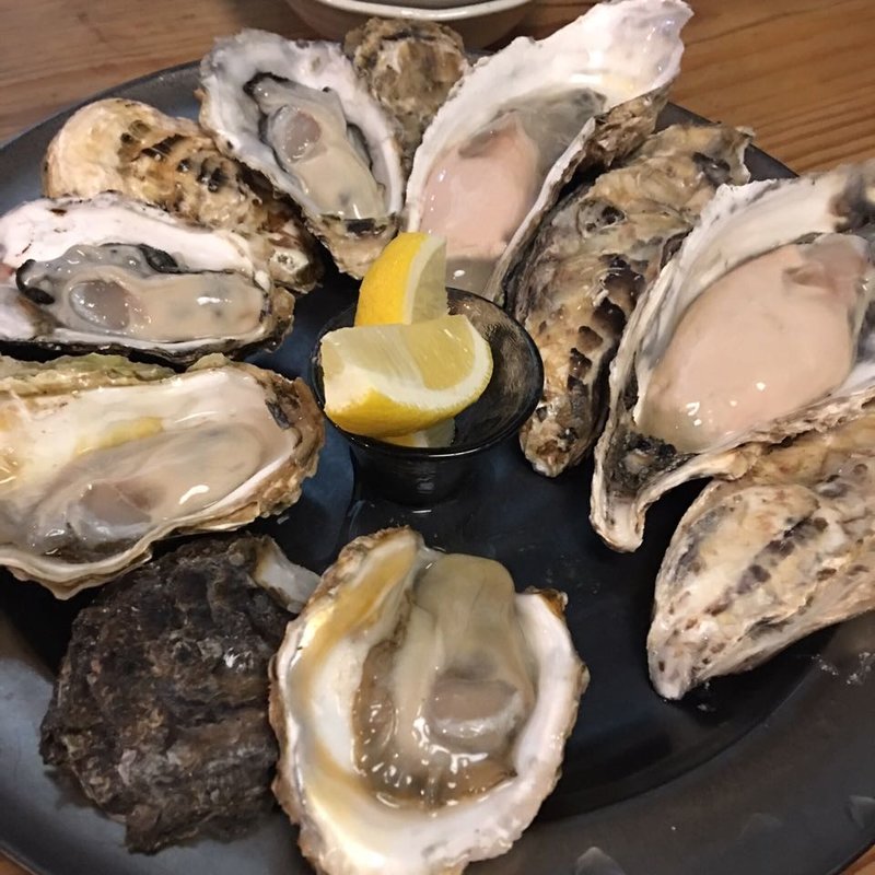 生牡蠣三種盛り(牡蠣BASARA （バサラ）)