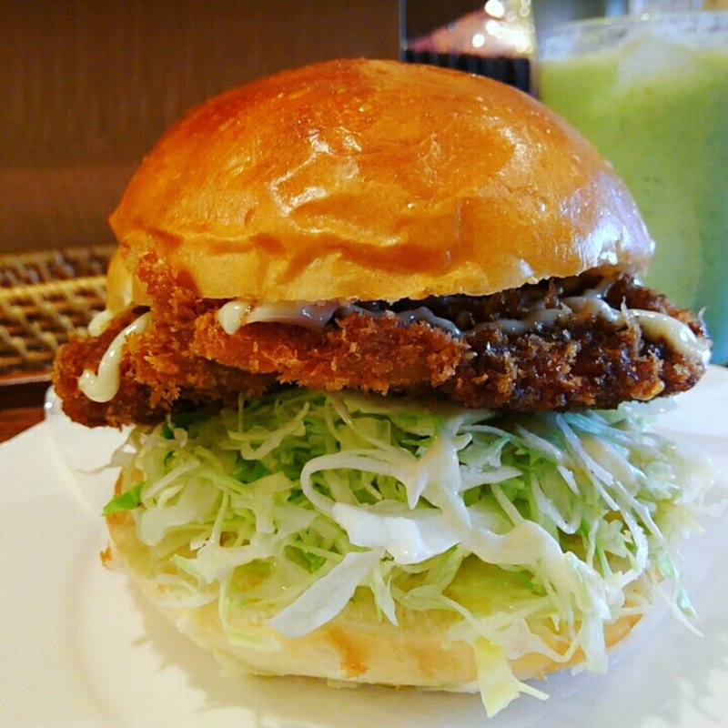 メンチカツバーガー(MOON CAFE（ムーンカフェ）)