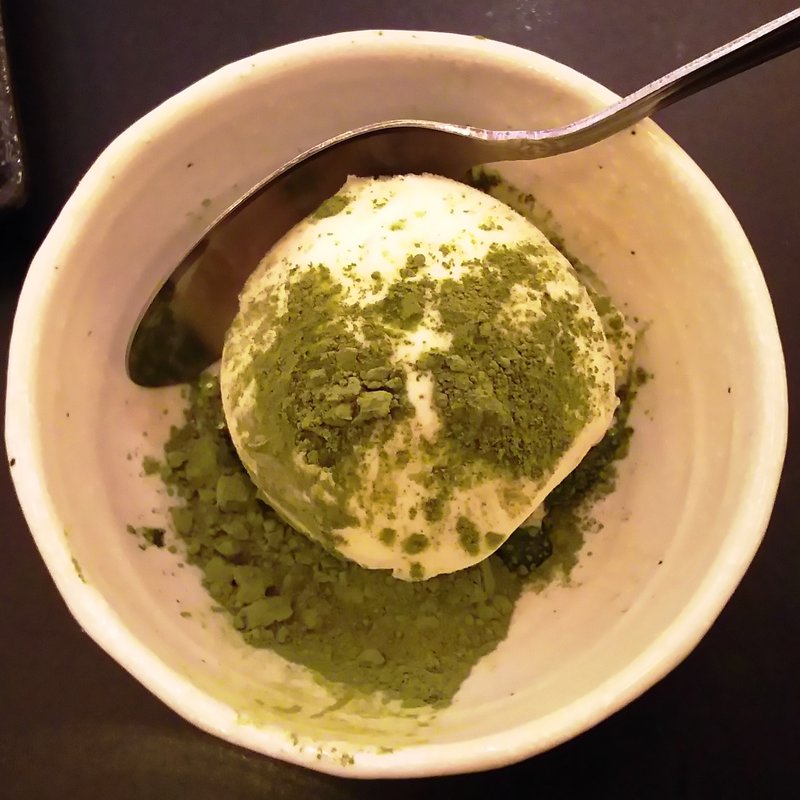 バニラアイス静岡茶がけ(大衆昭和居酒屋 川崎の夕焼け一番星 川崎酒場)