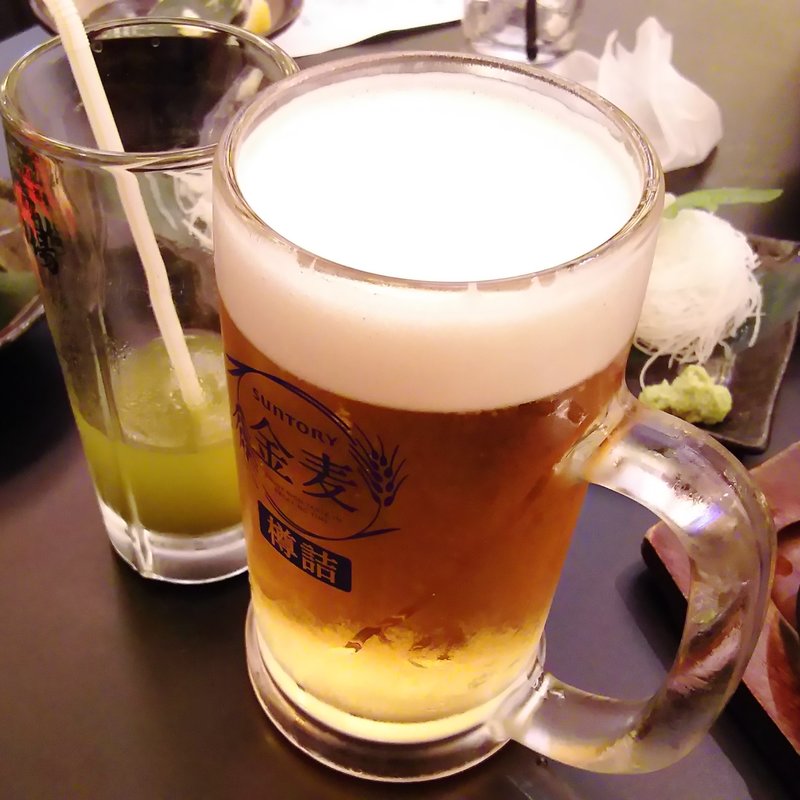 金麦・樽詰大ジョッキ(大衆昭和居酒屋 川崎の夕焼け一番星 川崎酒場)