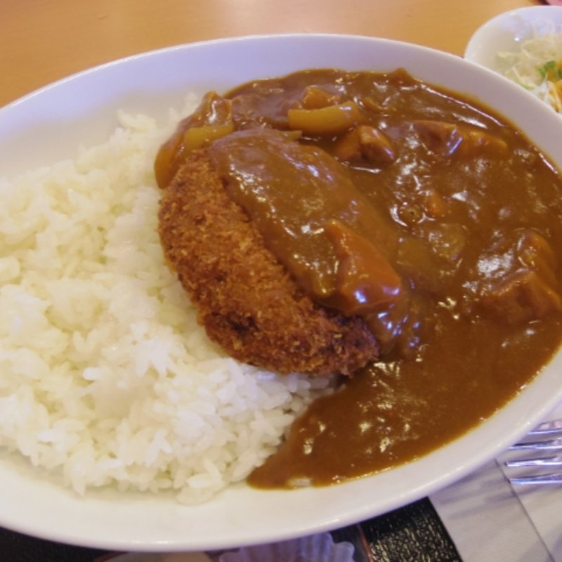 紫波もちもち牛コロッケカレー(道の駅　紫波　レストラン果里ん亭 )