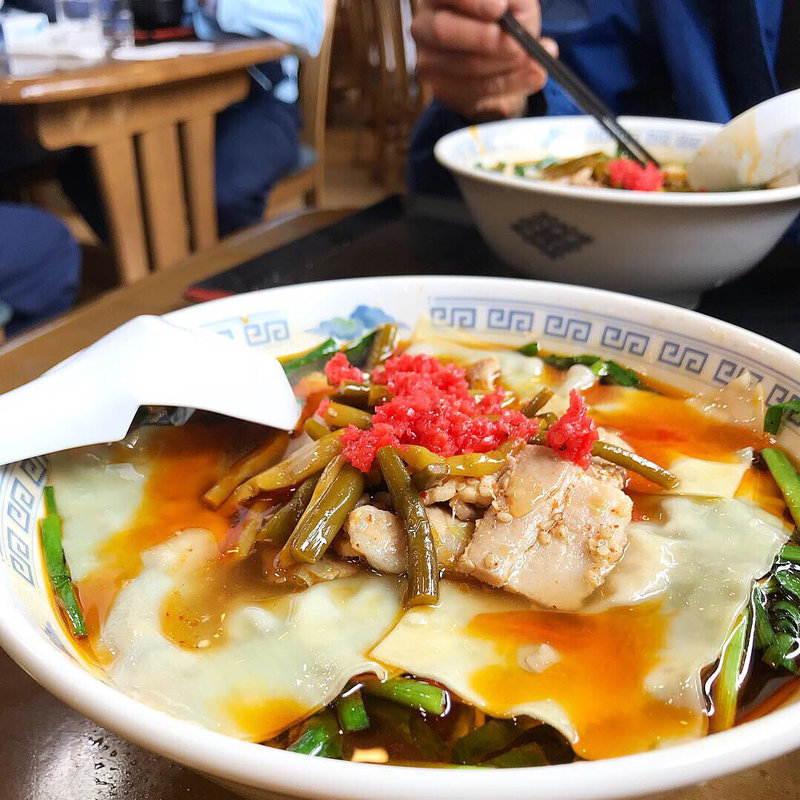 満州にらワンタン(さかえや 本店 （満州にらラーメン）)