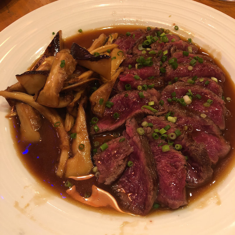 国産松茸とローストビーフ(なかなか)