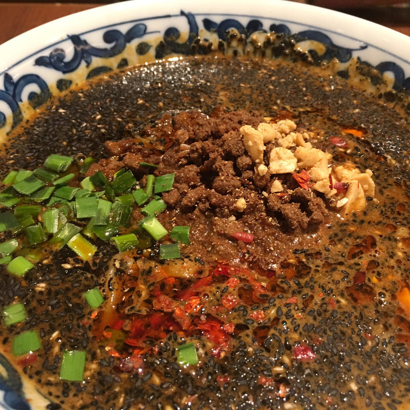 黒ごま担々麺(北老虎 札幌ステラプレイス店)