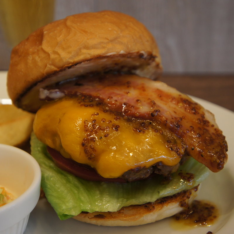 ハニーベーコンチーズバーガー(バーガーハウス ウズ)