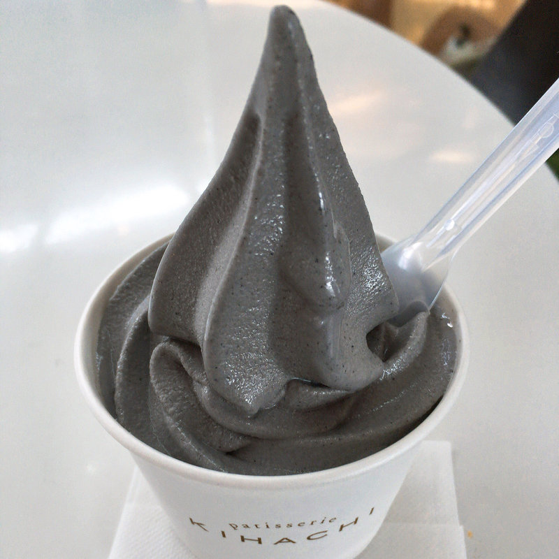 黒胡麻(パティスリー キハチ 羽田空港第2ターミナル店 （PATISSERIE KIHACHI）)