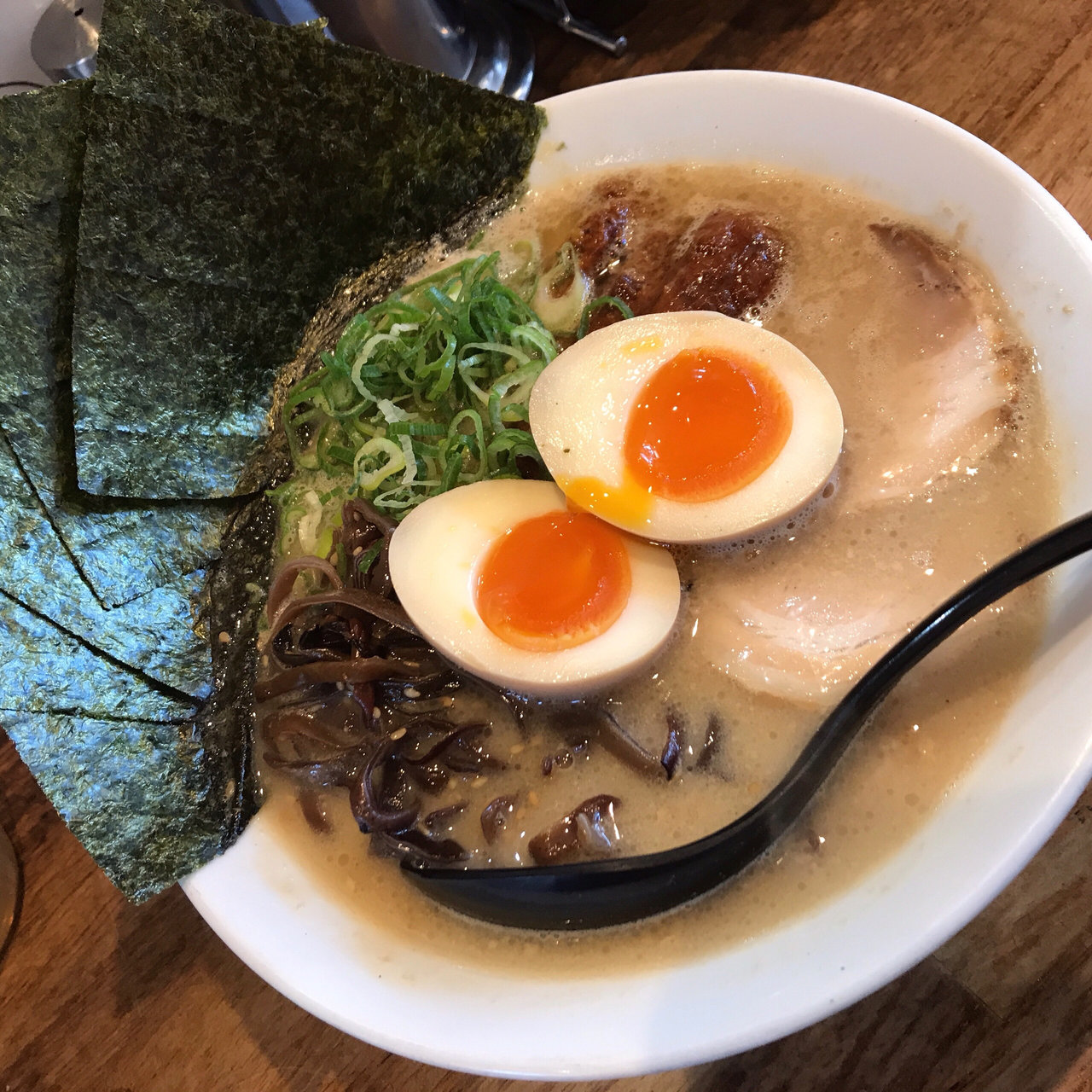 特製 晴盛り らーめん 麺や 晴 の口コミ一覧 おいしい一皿が集まるグルメコミュニティサービス Sarah