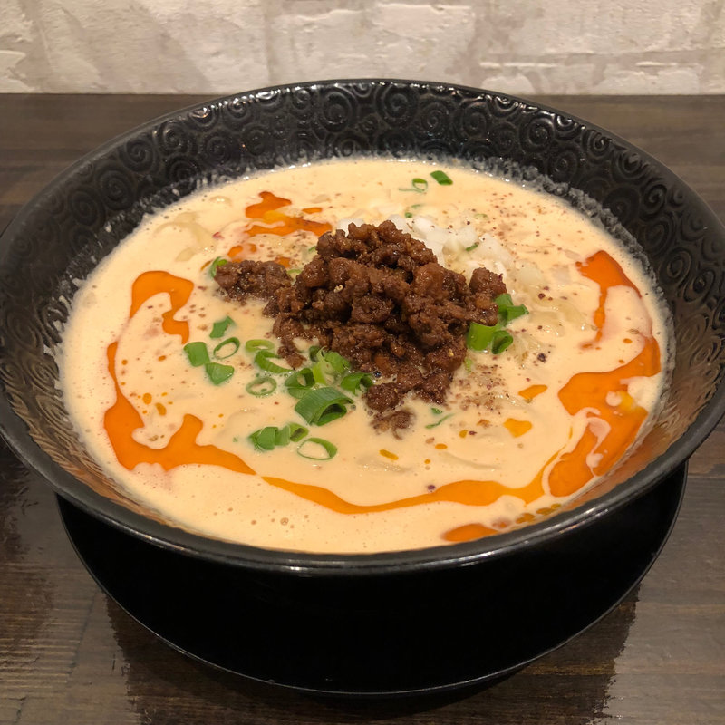 禁断の担々麺(麺道 しゅはり 六甲道店)